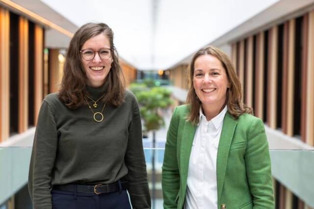 Eileen Wijburg en Mascha Verhoeven vormen het Kernteam Duurzaamheid van Amphia