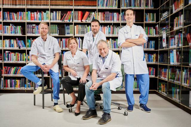 Team Anesthesiologen/pijnspecialisten: dr. P. Visscher, dr. vd Velden,  dr. Jansen, dr. de Loos, dr. Vermeulen