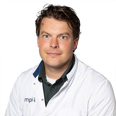 dr. B.R. (Bas) van Klarenbosch