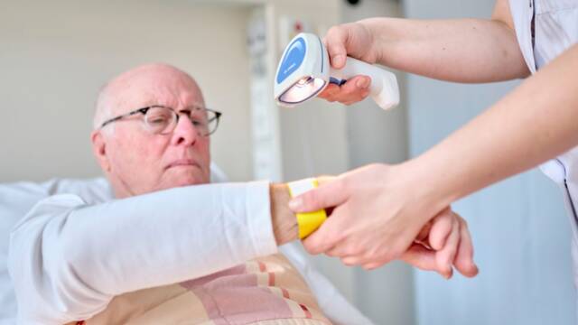 Amphia past het proces voor het toedienen van parenterale medicatie aan