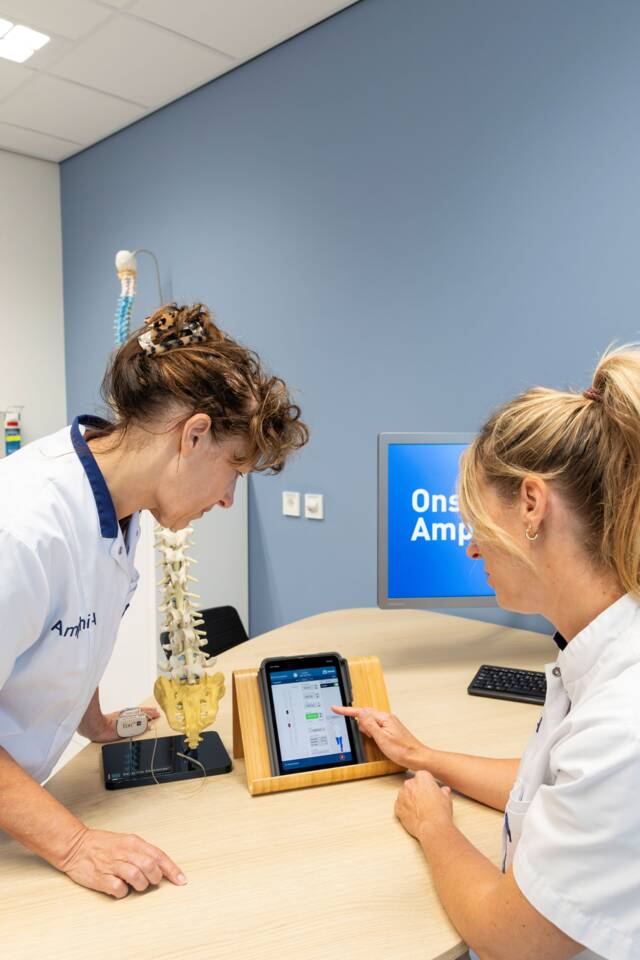 Minder naar het ziekenhuis dankzij controle van uw neurostimulator op afstand