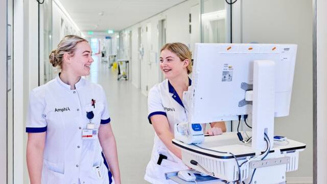 Nieuw opleidingsaanbod versterkt verpleegkundige zorg voor vitaal bedreigde patiënten in Amphia