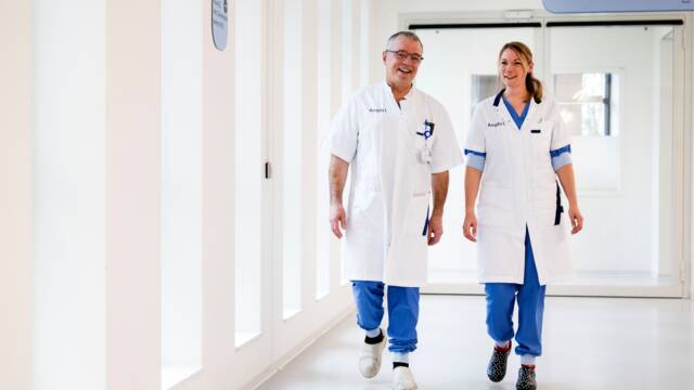 Topklinische erkenning: de best mogelijke hartzorg voor Jehovah’s Getuigen